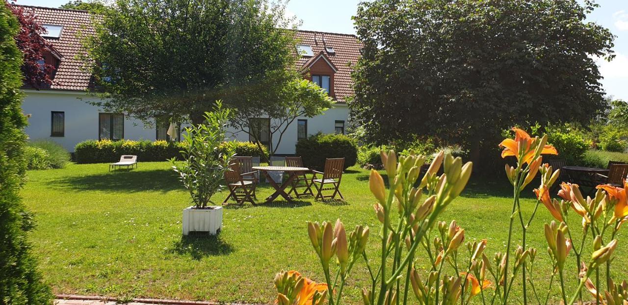 Ferienbungalow Haus am Teich Ostseebad Boltenhagen Exterior foto